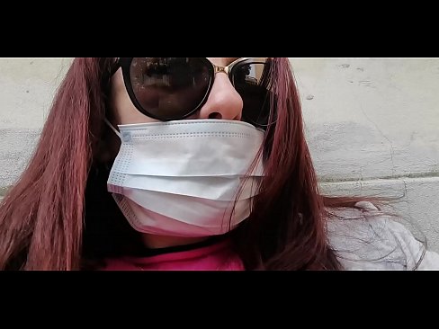 ❤️ Nicoletta es venja del seu veí i fa pipí al seu garatge (Quarentena italiana especial Covid19) ❤️❌ Fota a nosaltres ️❤